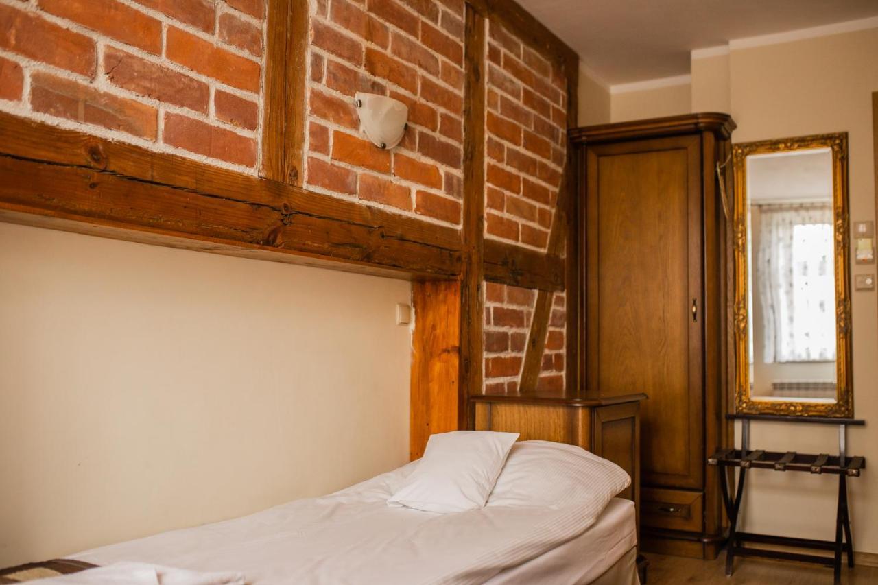 Hotel Przedzamcze Dzialdowo Esterno foto