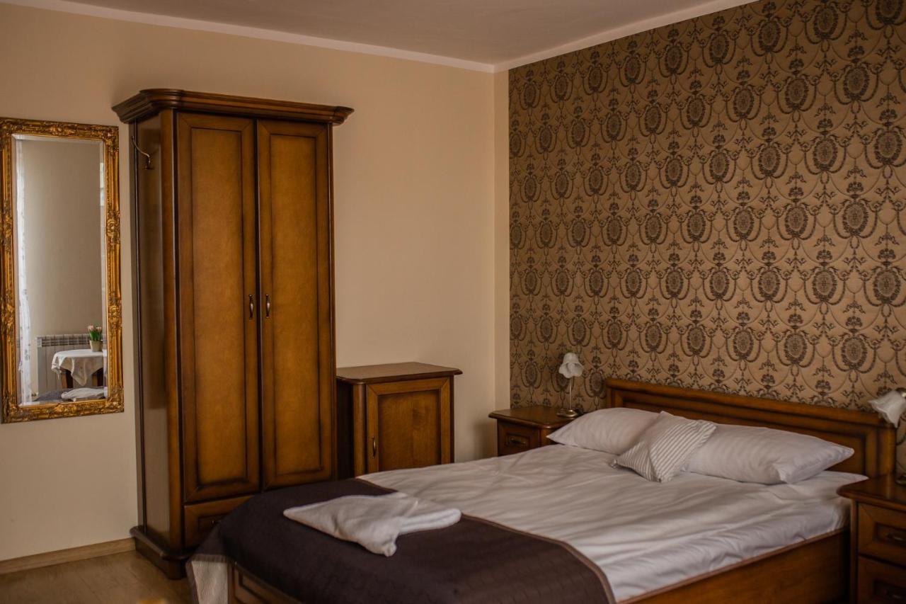 Hotel Przedzamcze Dzialdowo Esterno foto
