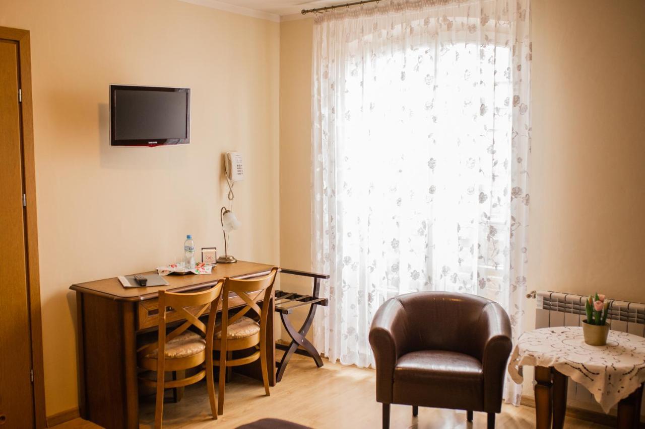 Hotel Przedzamcze Dzialdowo Esterno foto