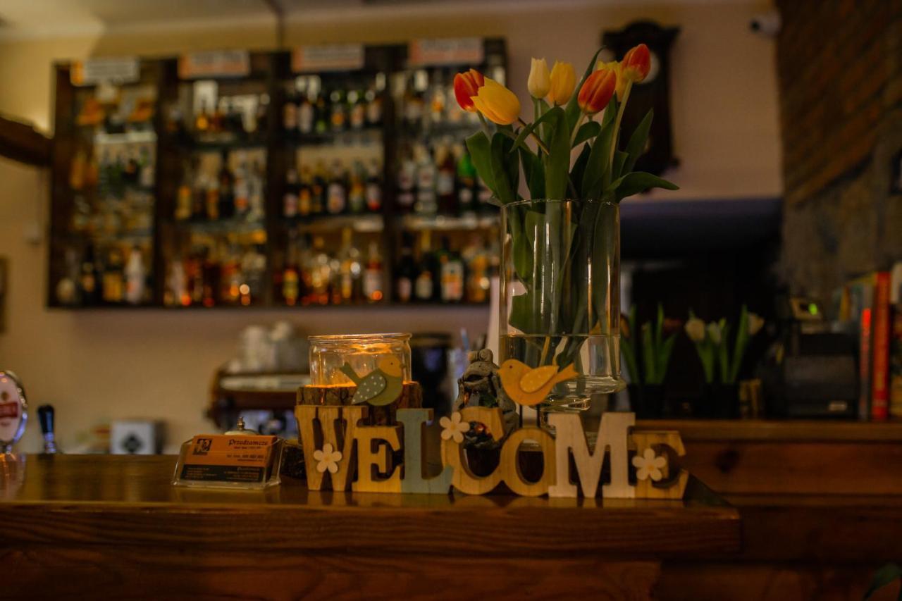 Hotel Przedzamcze Dzialdowo Esterno foto