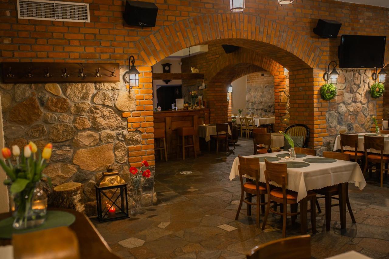 Hotel Przedzamcze Dzialdowo Esterno foto